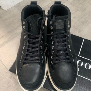 Mens~ New!!  Liverpool Los Angeles~Black High-Top.